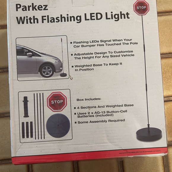 NWT. Stop sign with LED flashing lights - Picture 4 of 5